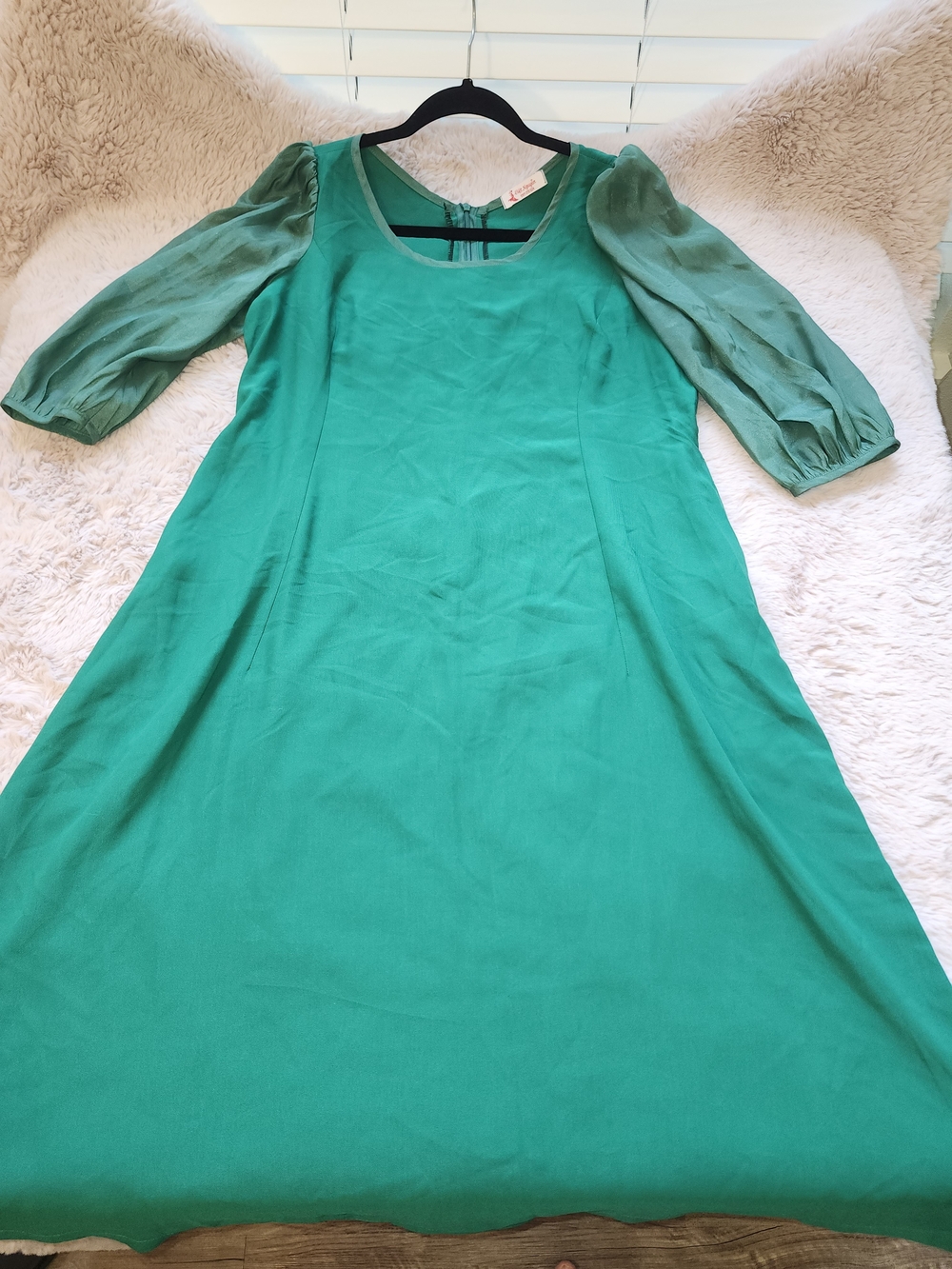 Elegant Emerald Green Puff Sleeve A-Line Midi Dress – Áo Dài Inspired